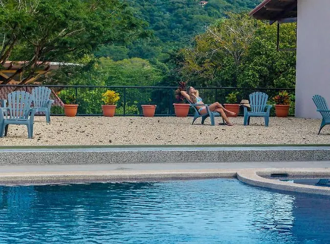 Amira Hotel